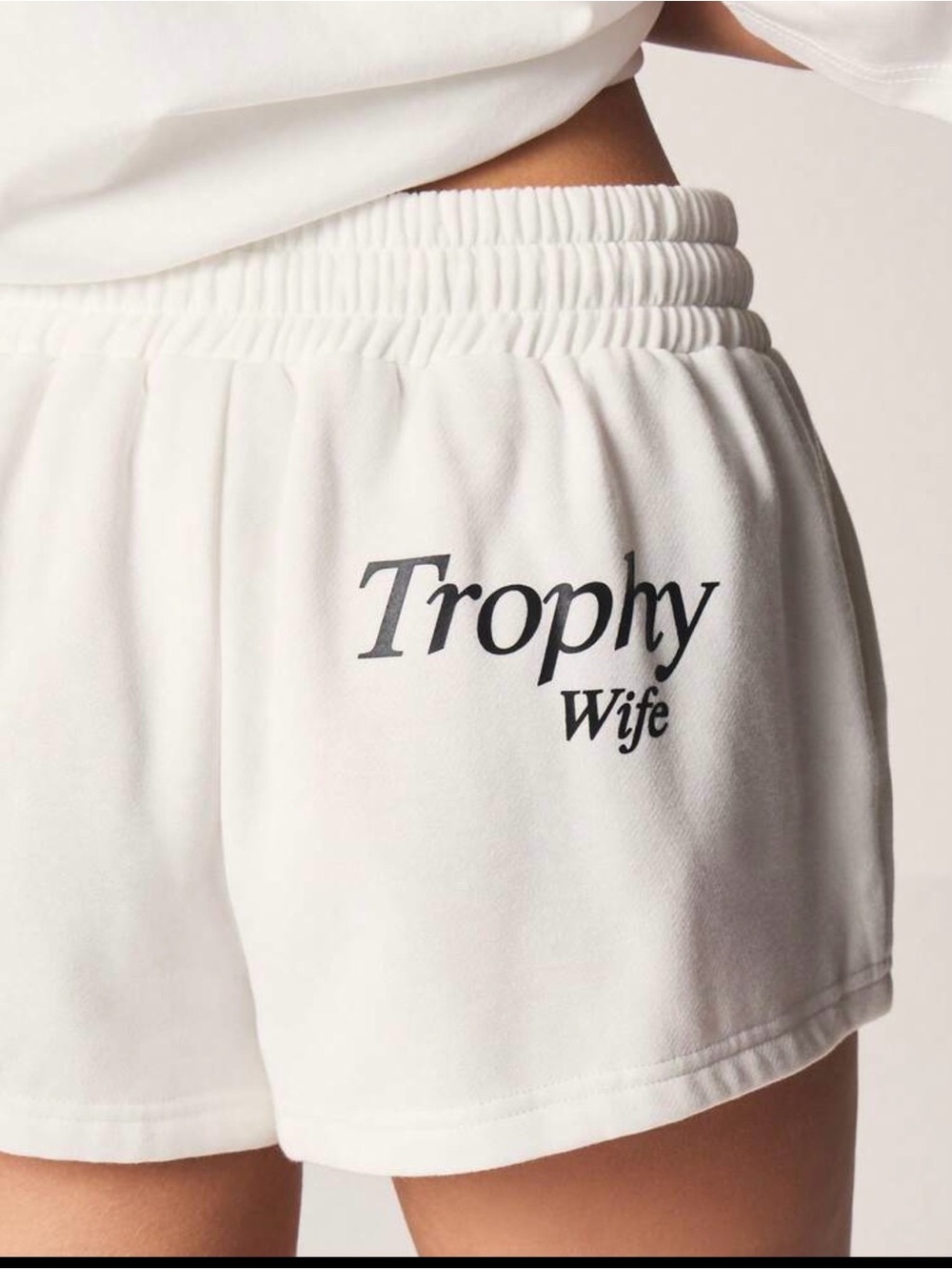 Trophy Wife White Women’s Lounge Shorts sz M